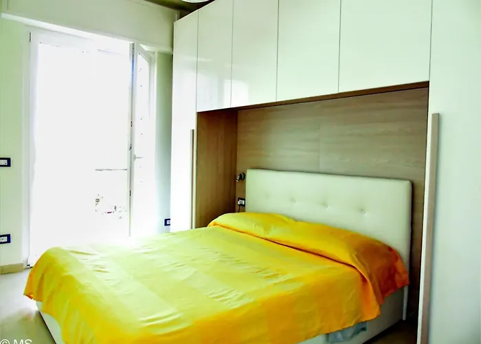 Pietra Home, Posto Auto, Ac ,Wifi, 150Mt Dal Mare