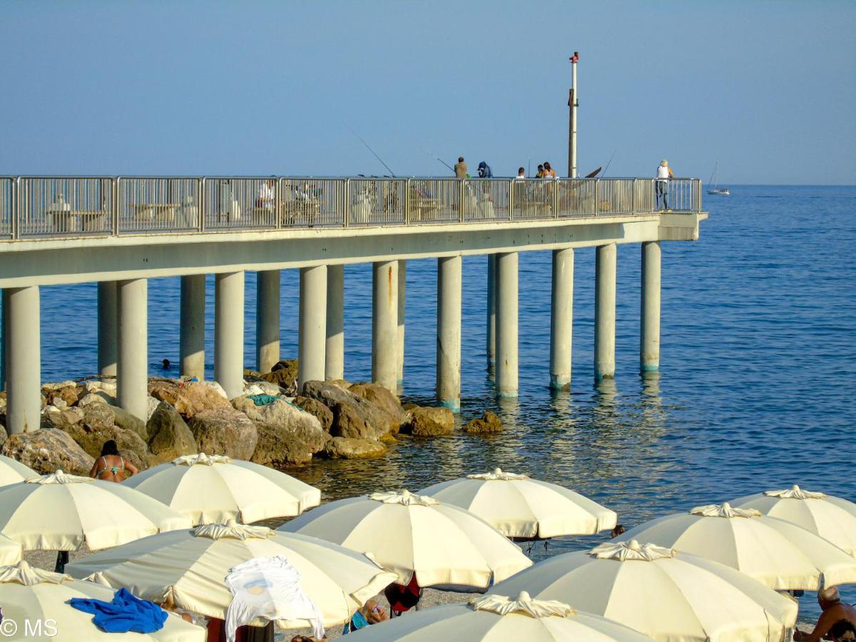 Pietra Home, Posto Auto, Ac ,wifi, 150mt Dal Mare Pietra Ligure