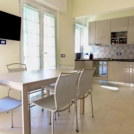 Pietra Home, Posto Auto, Ac ,Wifi, 150Mt Dal Mare Pietra Ligure Exterior photo